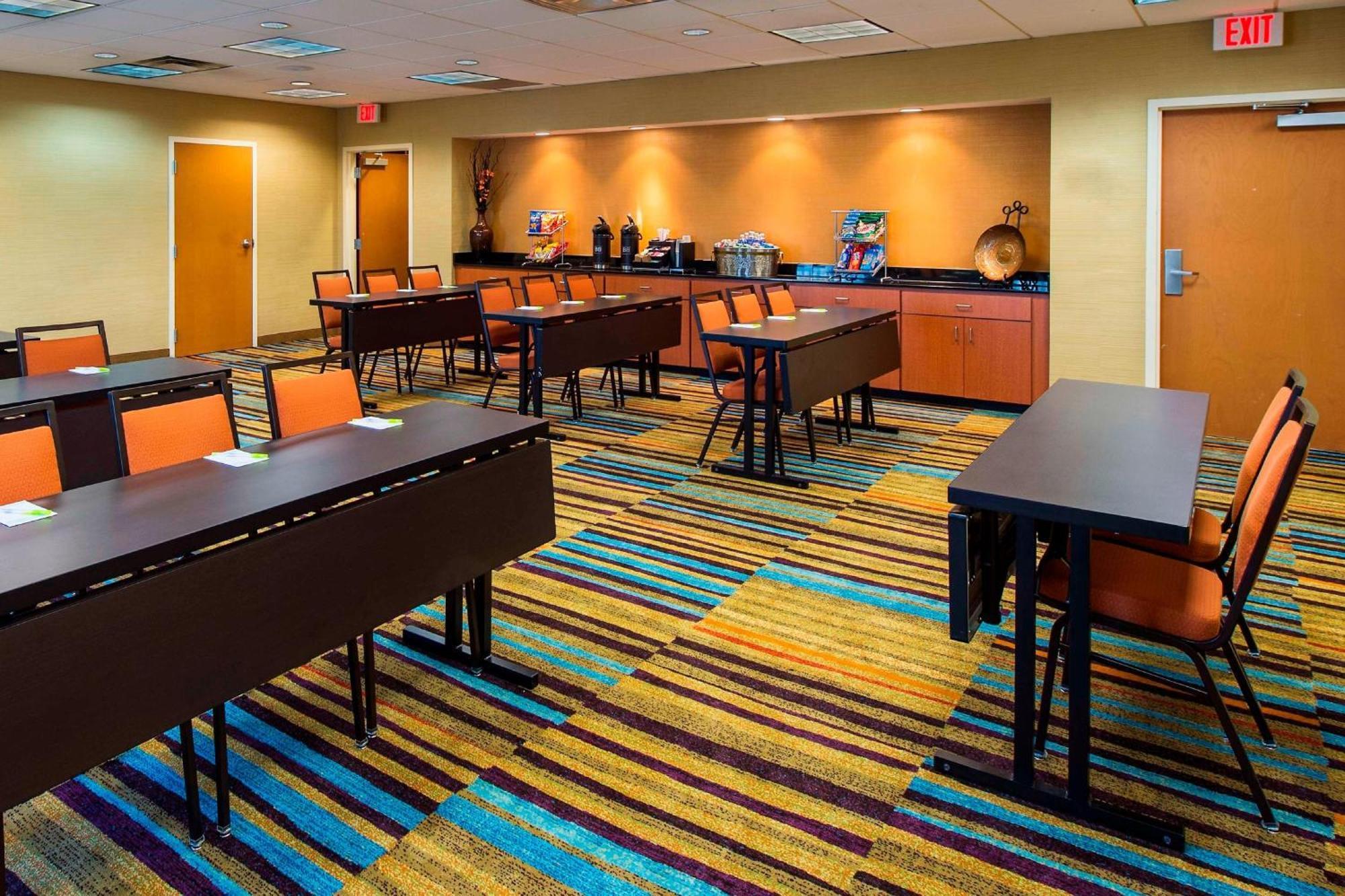 Fairfield & By Marriott Atlanta Buford/mall Of Georgia 3*